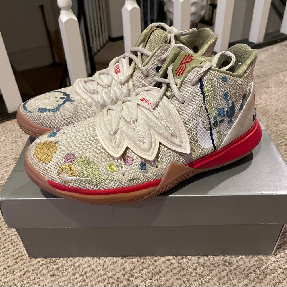 Kyrie 5 Bandulu BG Size 5Y 🏀 basketball shoes